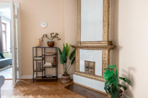 2ndhomes Beautiful 127 m2 3BR Top Floor Apartment in Historically Valuable Building in Helsinki City Center